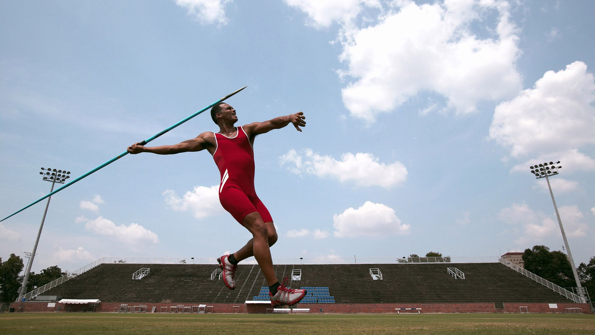 爱游戏-挪威横扫冰岛，巴斯托尼，那个在维京风暴中筑起高墙的异乡人