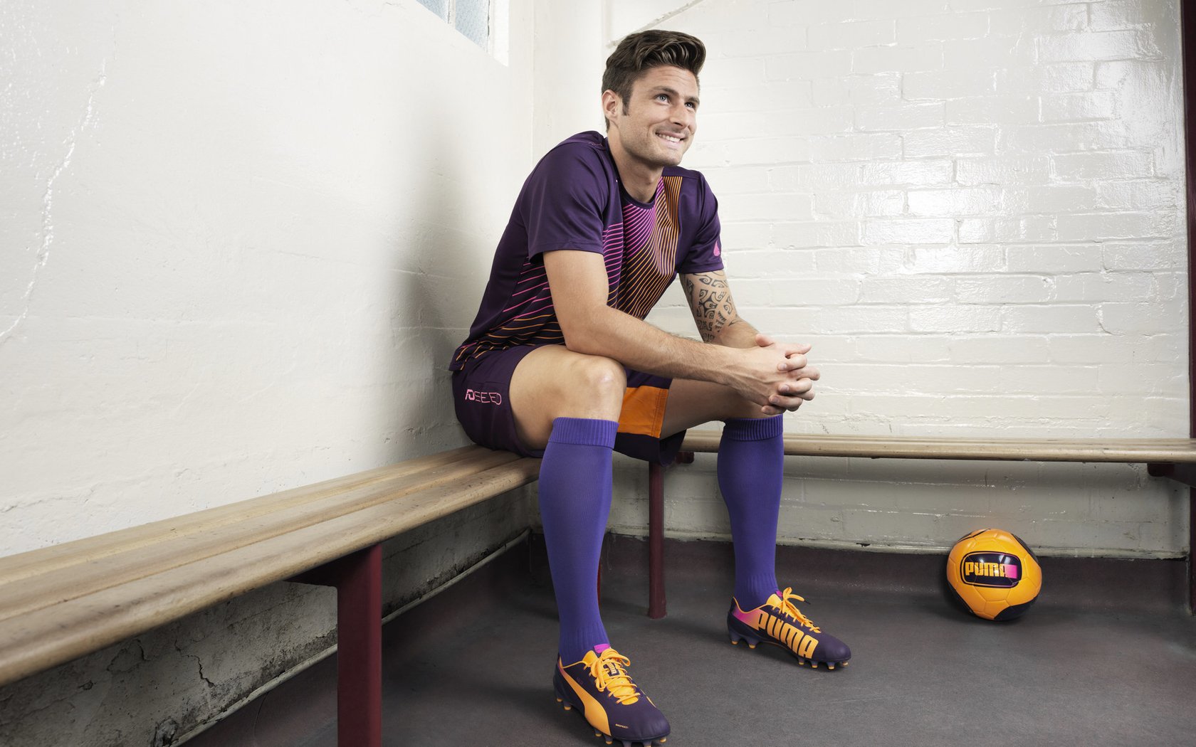 爱游戏娱乐-欧冠半决赛焦点战,当奇才带走灰熊,我们谈论的不仅是足球