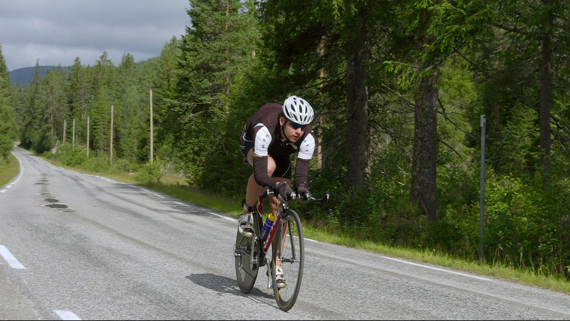 爱游戏官网-库尔图瓦的叹息,当绝杀成为一面照向足球本质的镜子