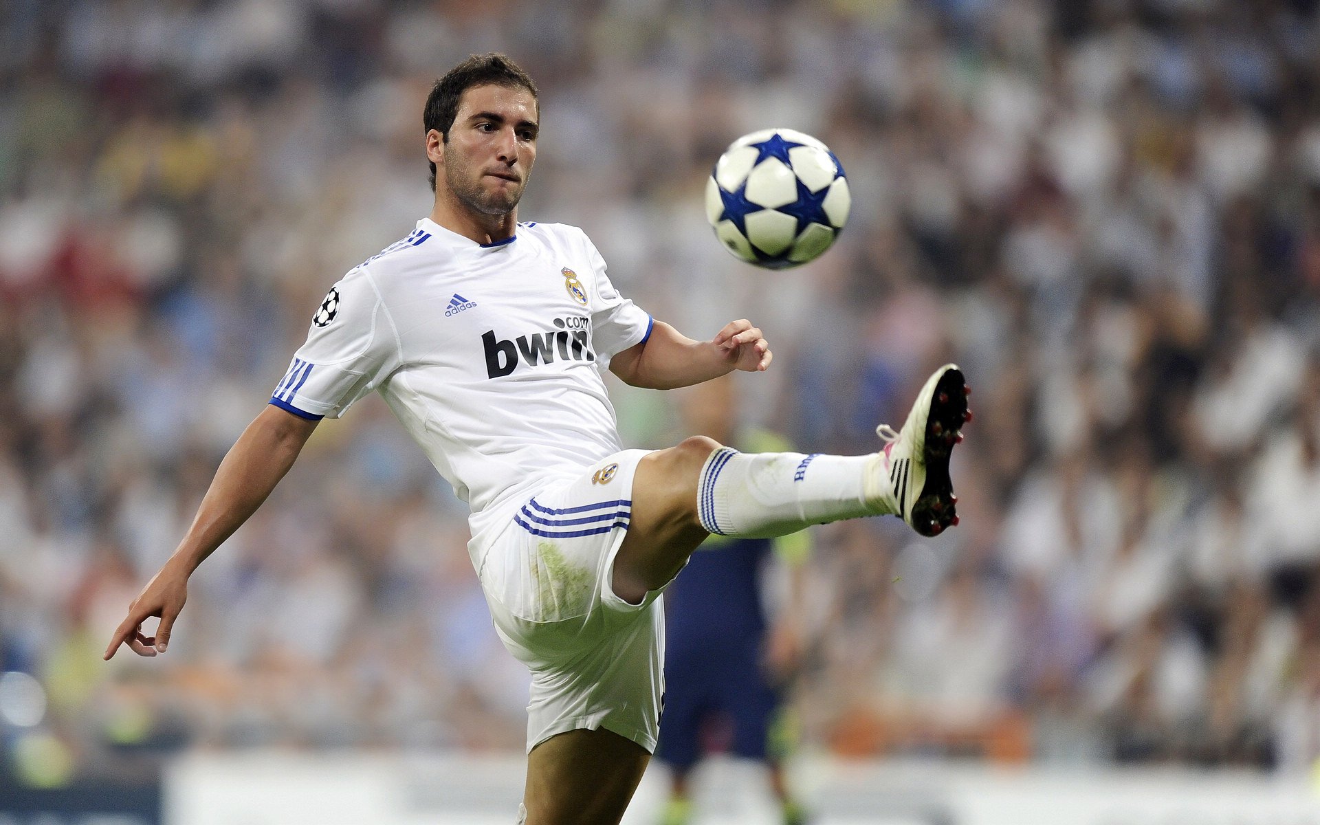 爱游戏APP-哈弗茨的苏格兰挽歌，当德意志理性击碎凯尔特人的暴烈诗意