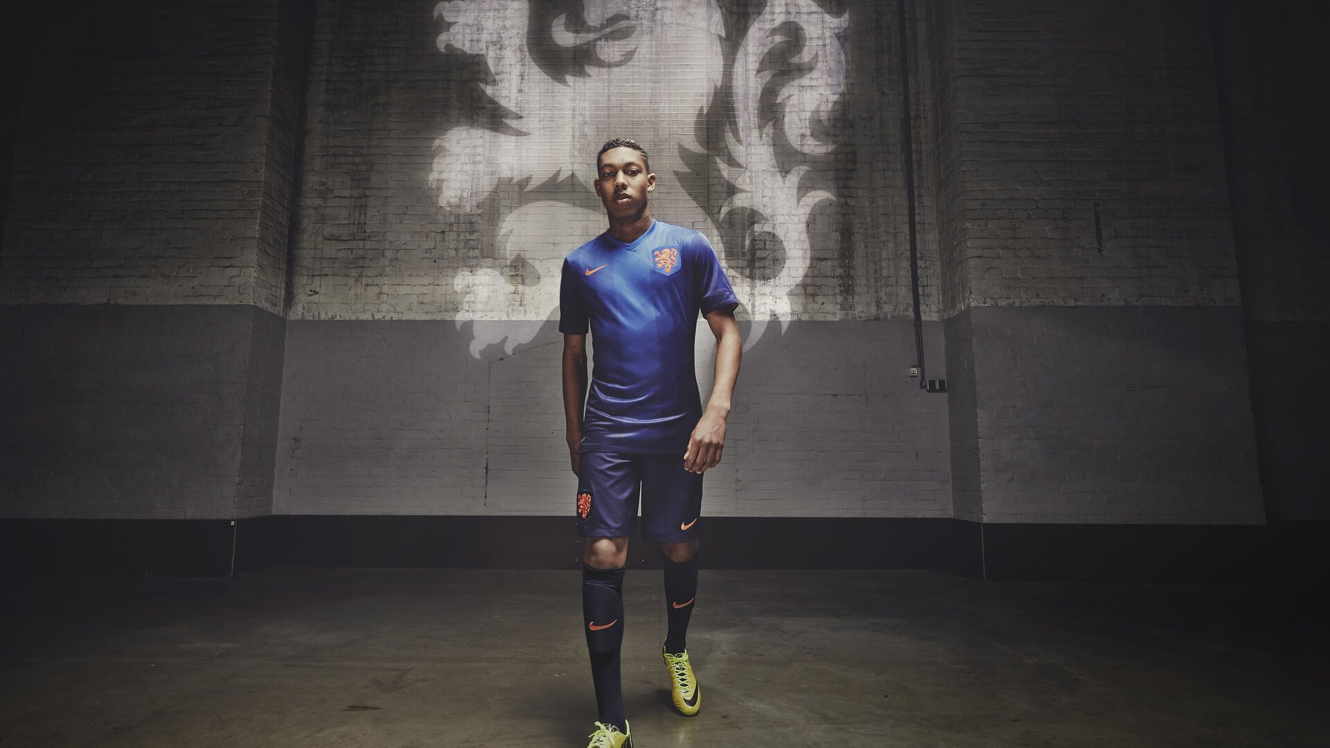 爱游戏官方-迪马利亚爆发，秘鲁强势晋级，塞内加尔之殇与足球的暗面叙事